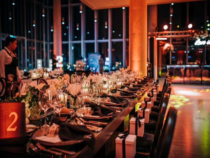 A modern wedding in black and white · Γάμος στο Ίδρυμα Σταύρος Νιάρχος 3